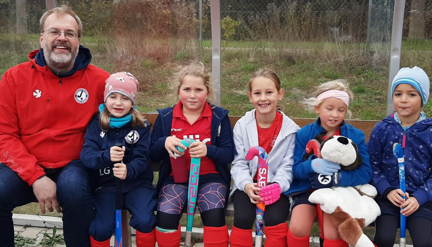 Jüngste Suebinnen spielen beim Hockeyclub Esslingen